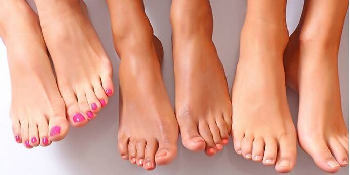 krásne nohy bez plesní
